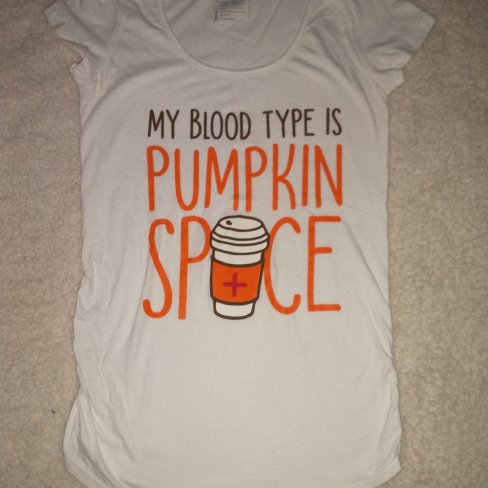 KT maternity shirt size small